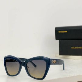 Picture of Balenciga Sunglasses _SKUfw54107501fw